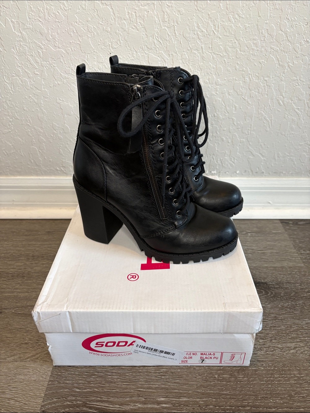 SODA Black Lace-Up Block Heel Ankle Boots Size 7